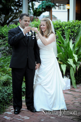 Best Courtyard Lake Lucerne - IW Phillips House Wedding photographer - Sandra Johnson (SJFoto.com)